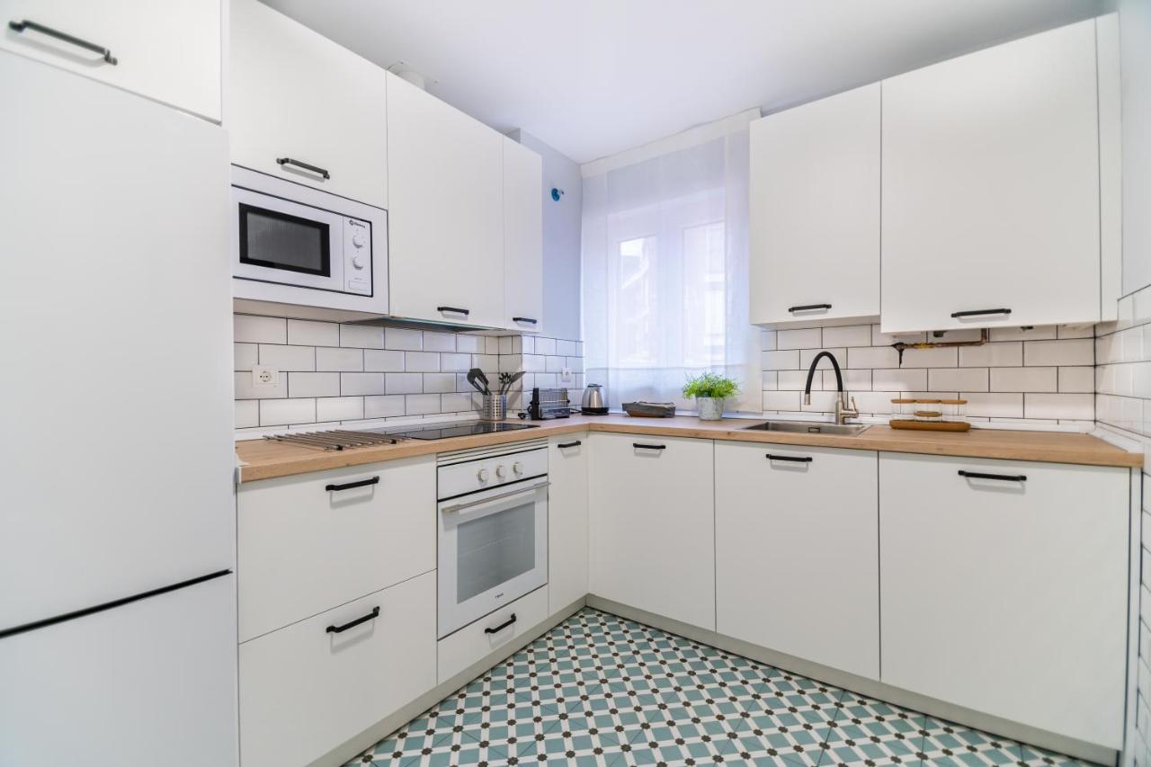Villa Marta - Apartamentos Centricos Junto Al Mar Castro Urdiales Eksteriør bilde